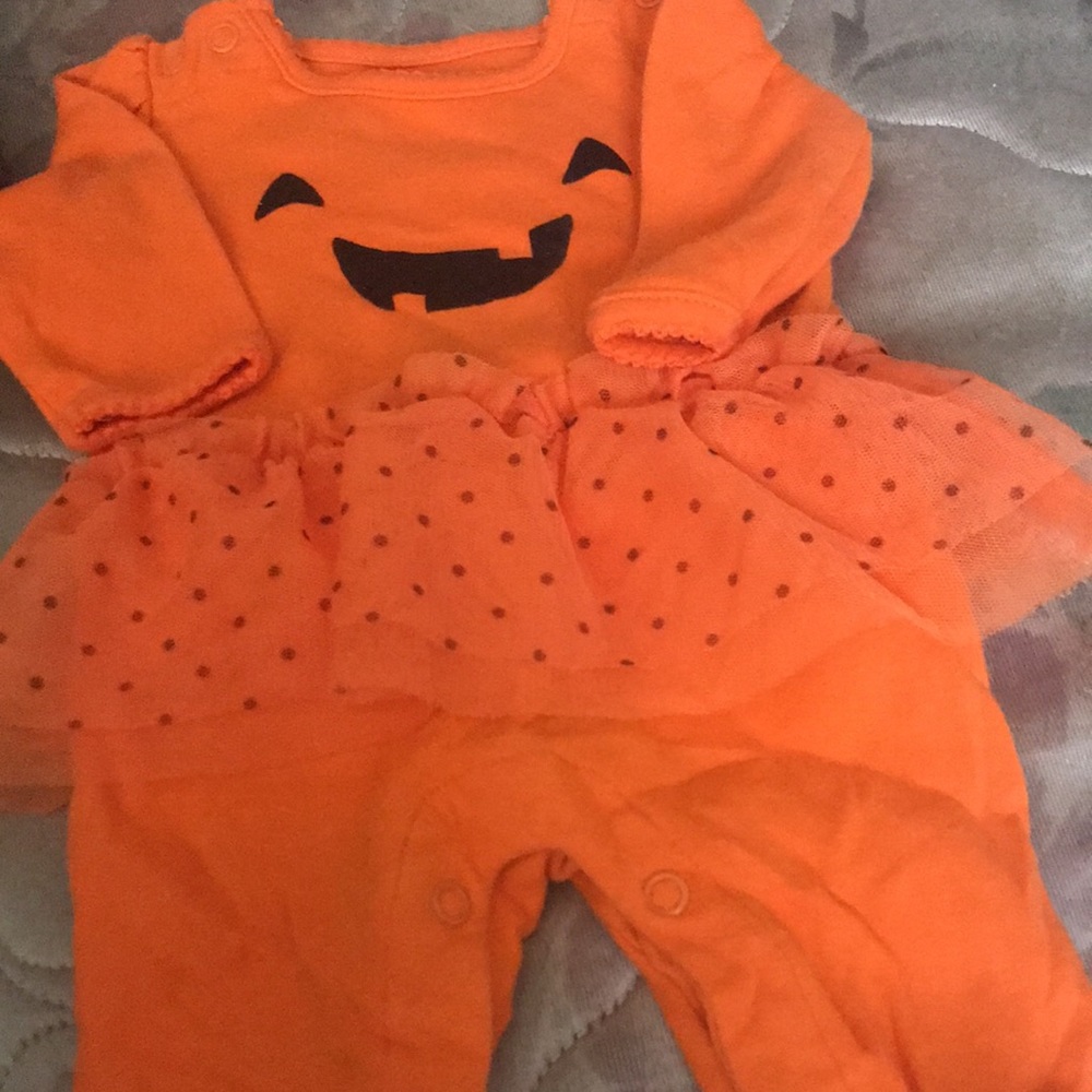 Newborn pumpkin onesie